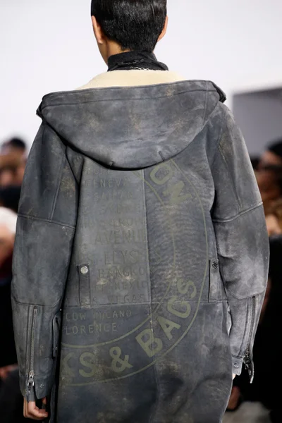 Look 33